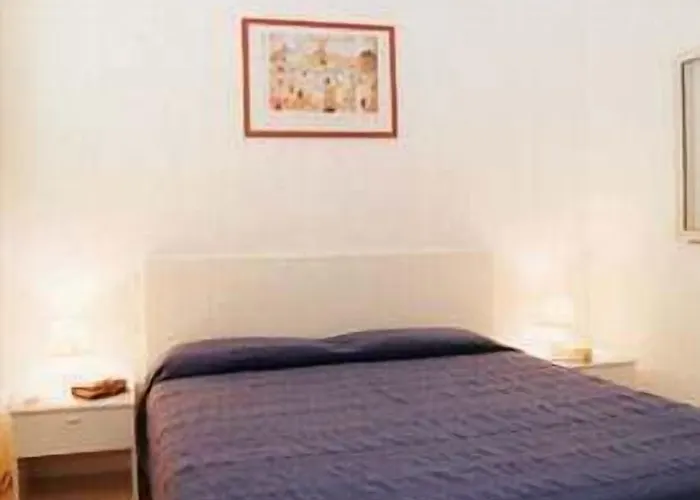 Della Luna Aparthotel 4*
