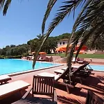Della Luna 4*