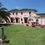 Della Luna 4* Порт-Аццурро