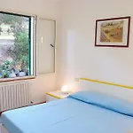Della Luna 4* Порт-Аццурро