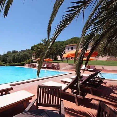Della Luna 4*