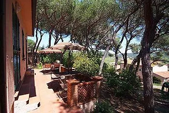 Della Luna Hotel apartamentowy 3*