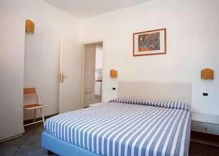 Della Luna Aparthotel 4*