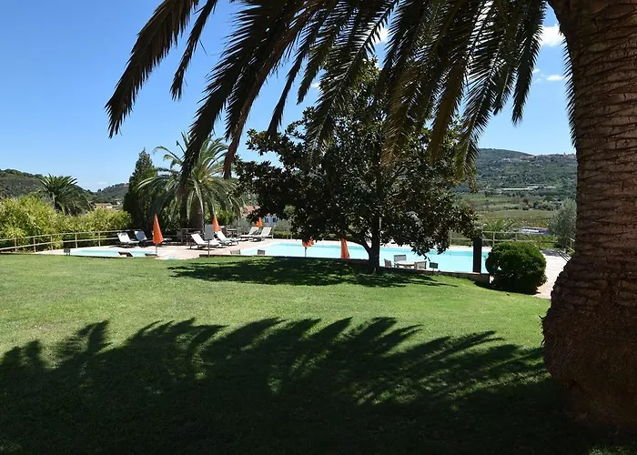 Della Luna Aparthotel